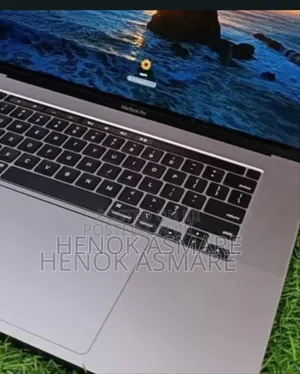 New Laptop Apple MacBook Pro M1 32GB Intel Core i9 SSD 512GB