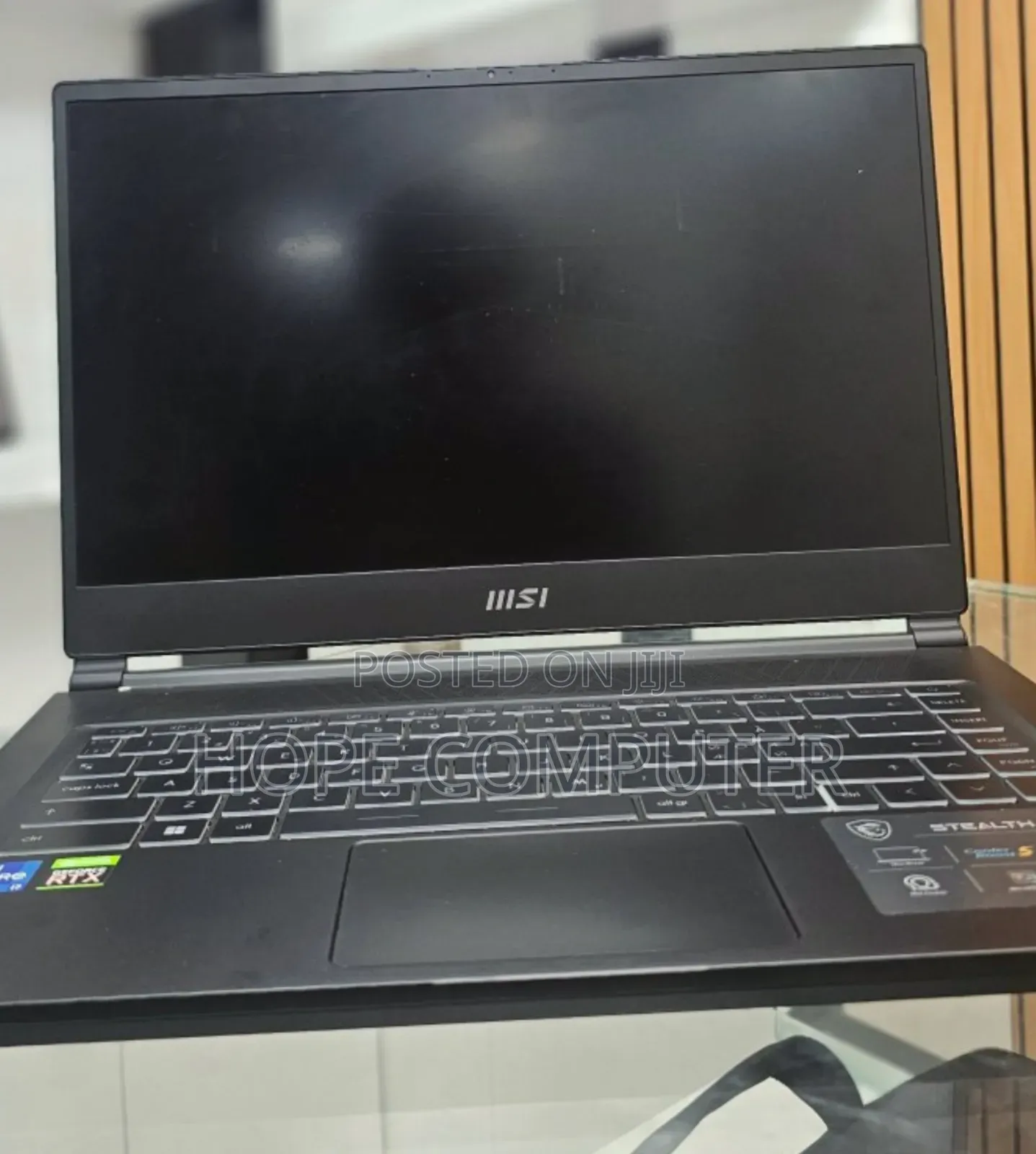 New Laptop MSI Stealth 16 AI Studio 16GB Intel Core I7 SSD 1T