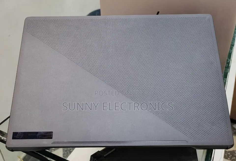 New Laptop Asus ROG Zephyrus G15 16GB AMD Ryzen 9 SSD 1T