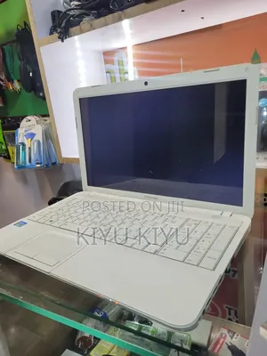 Laptop Toshiba Satellite C55 4GB Intel Core I5 HDD 500GB