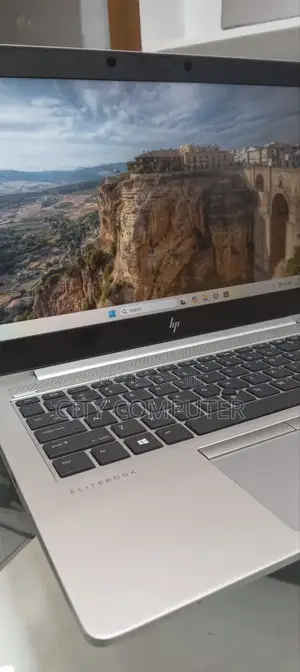 New Laptop HP EliteBook 840 16GB Intel Core I7 SSD 512GB