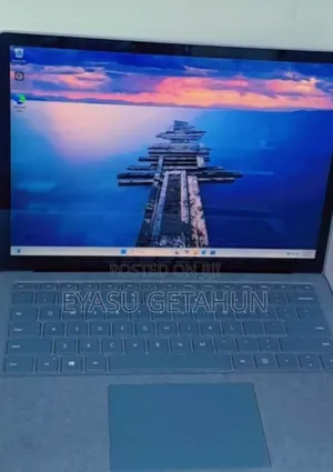 New Laptop Microsoft Surface 16GB Intel Core i7 SSD 512GB