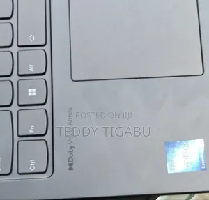 New Laptop Lenovo Yoga 7i 16GB Intel Core i7 SSD 1T