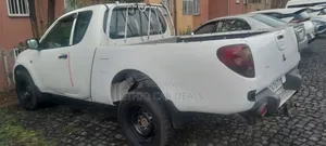 Mitsubishi L200 2006 White