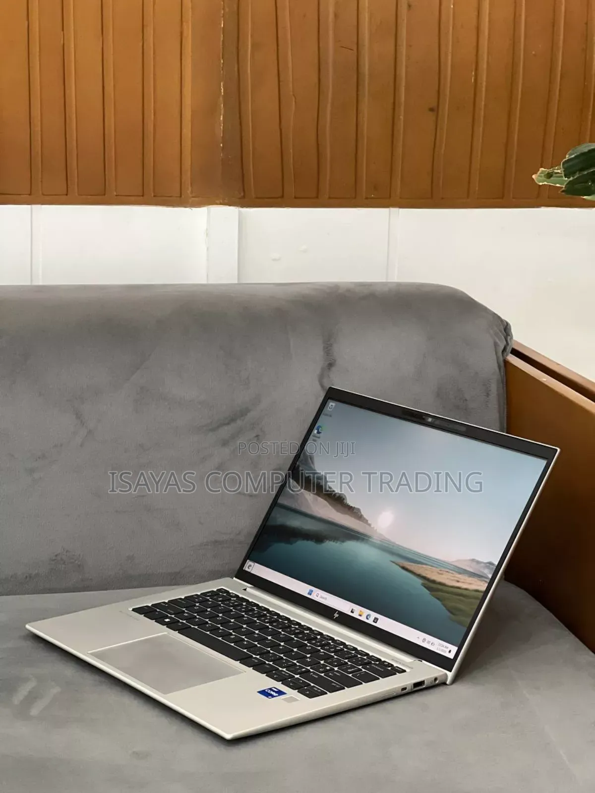 New Laptop HP EliteBook 840 G10 16GB Intel Core I7 SSD 512GB