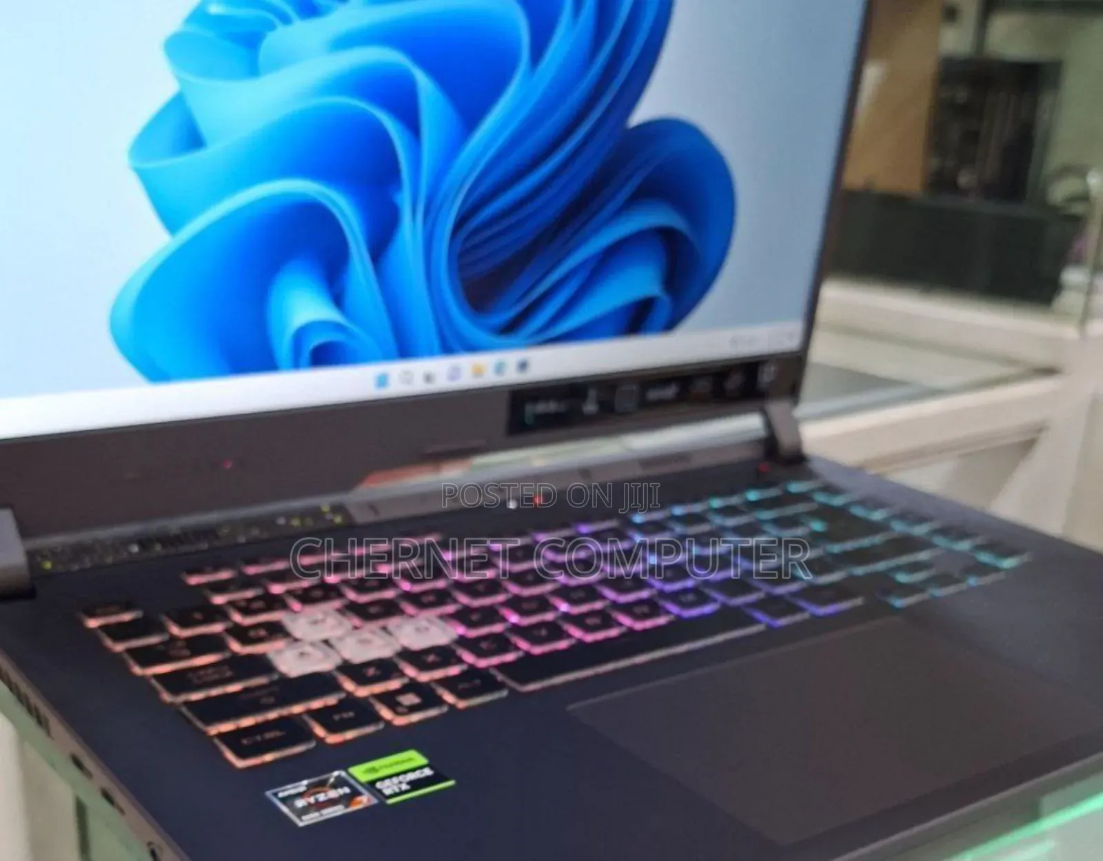 New Laptop Asus 16GB AMD Ryzen 7 SSD 1T