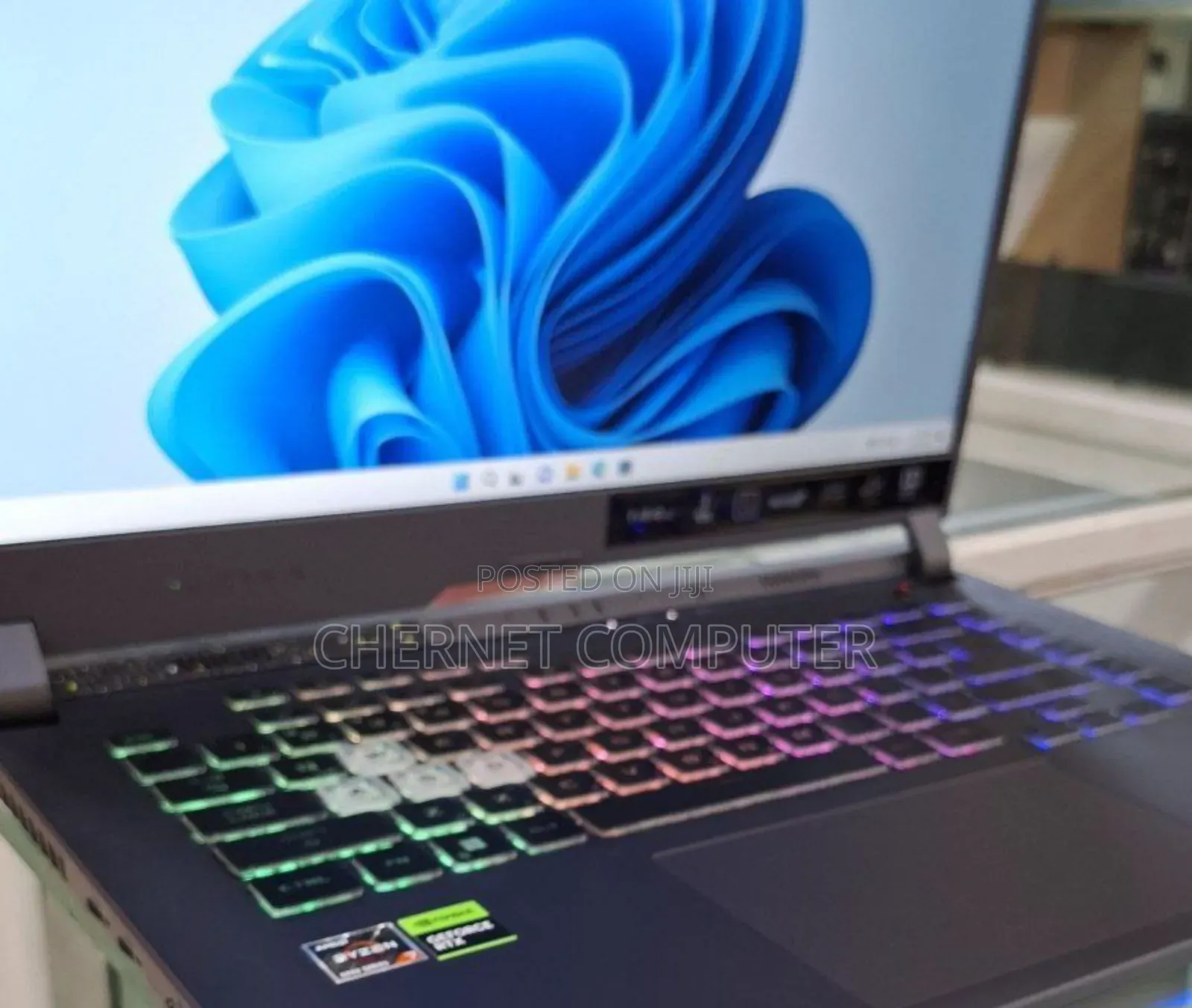 New Laptop Asus 16GB AMD Ryzen 7 SSD 1T