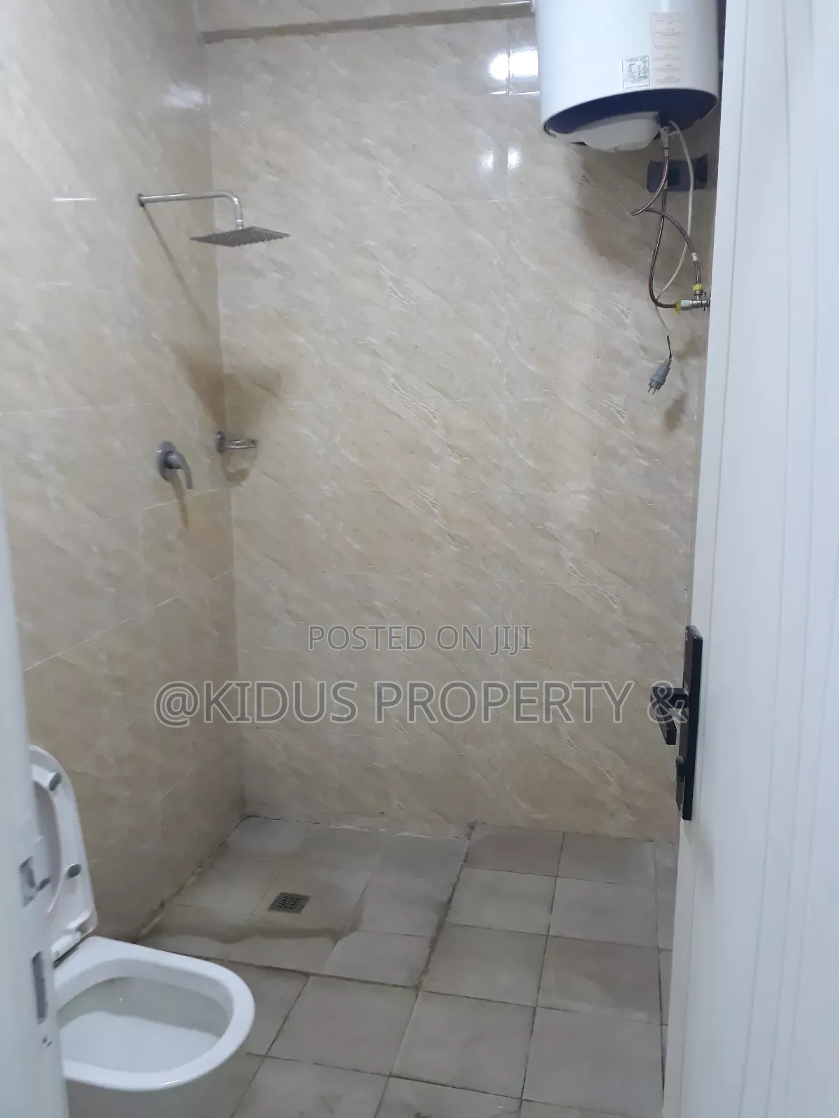 8bdrm House in Around Nasswe, Nifas Silk-Lafto for rent