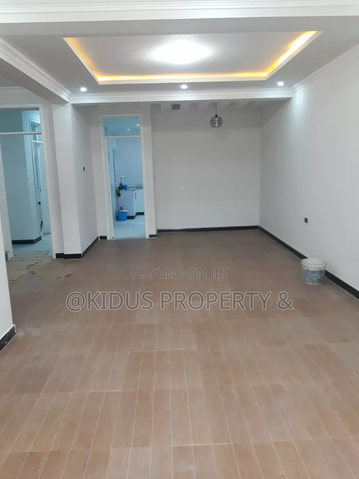 8bdrm House in Around Nasswe, Nifas Silk-Lafto for rent