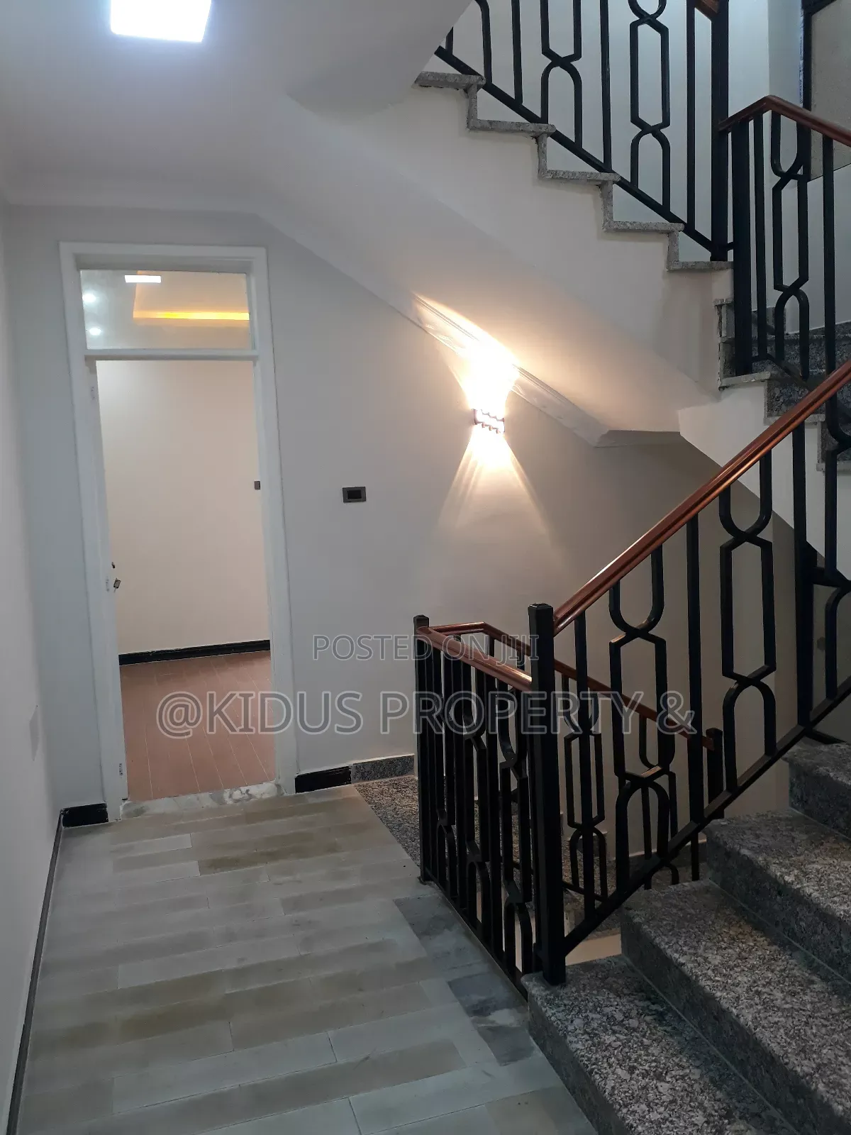 8bdrm House in Around Nasswe, Nifas Silk-Lafto for rent