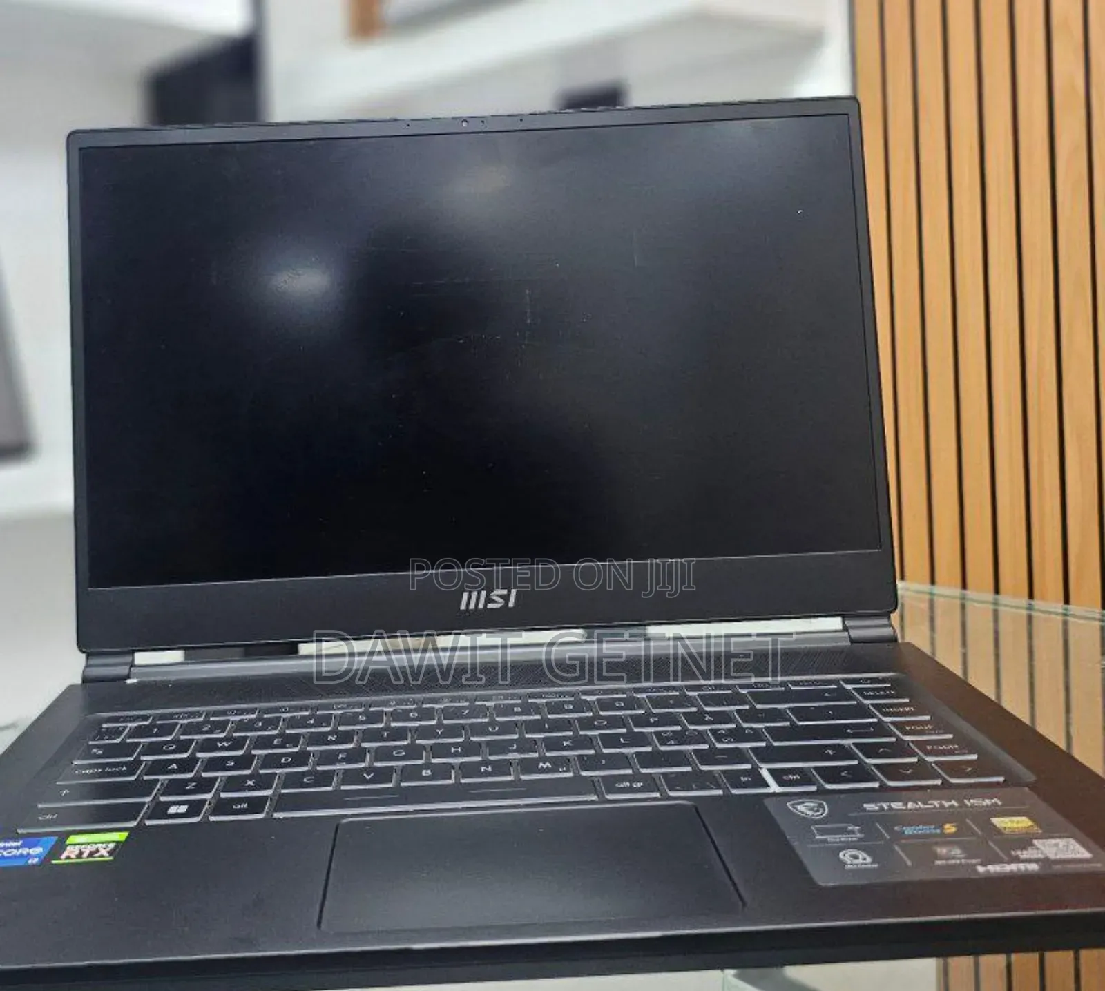 New Laptop MSI Stealth 16 AI Studio 16GB Intel Core I7 SSD 1T
