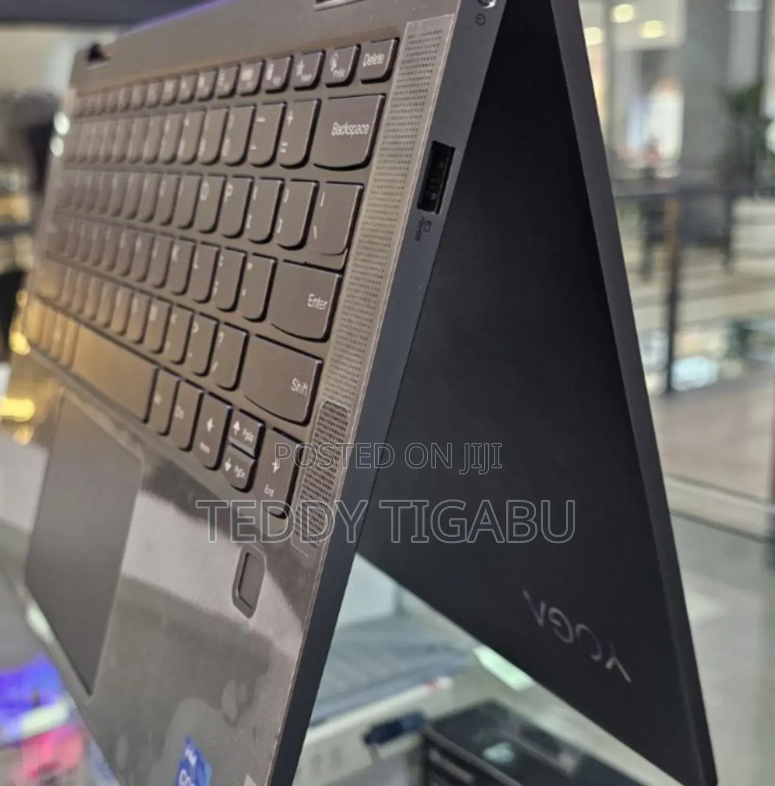 New Laptop Lenovo Yoga 7i 8GB Intel Core I7 SSD 512GB