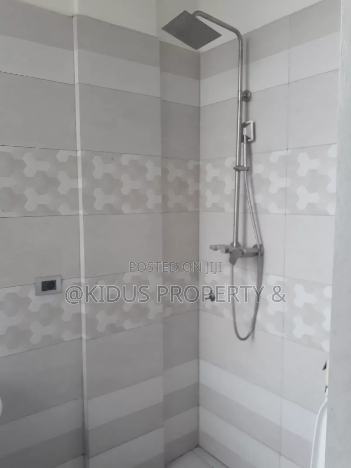 Furnished 1bdrm Apartment in Amigos, Nifas Silk-Lafto for rent