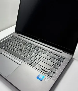 New Laptop HP ZBook Firefly 14 G7 16GB Intel Core i7 SSD 512GB