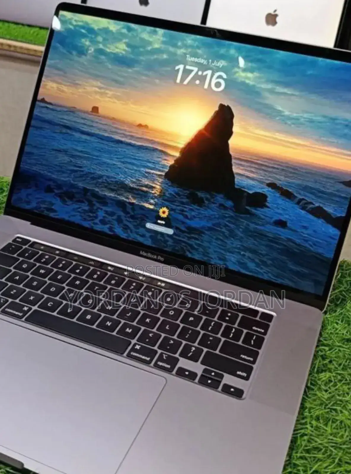 New Laptop Apple MacBook Pro 2019 32GB Intel Core I9 SSD 512GB