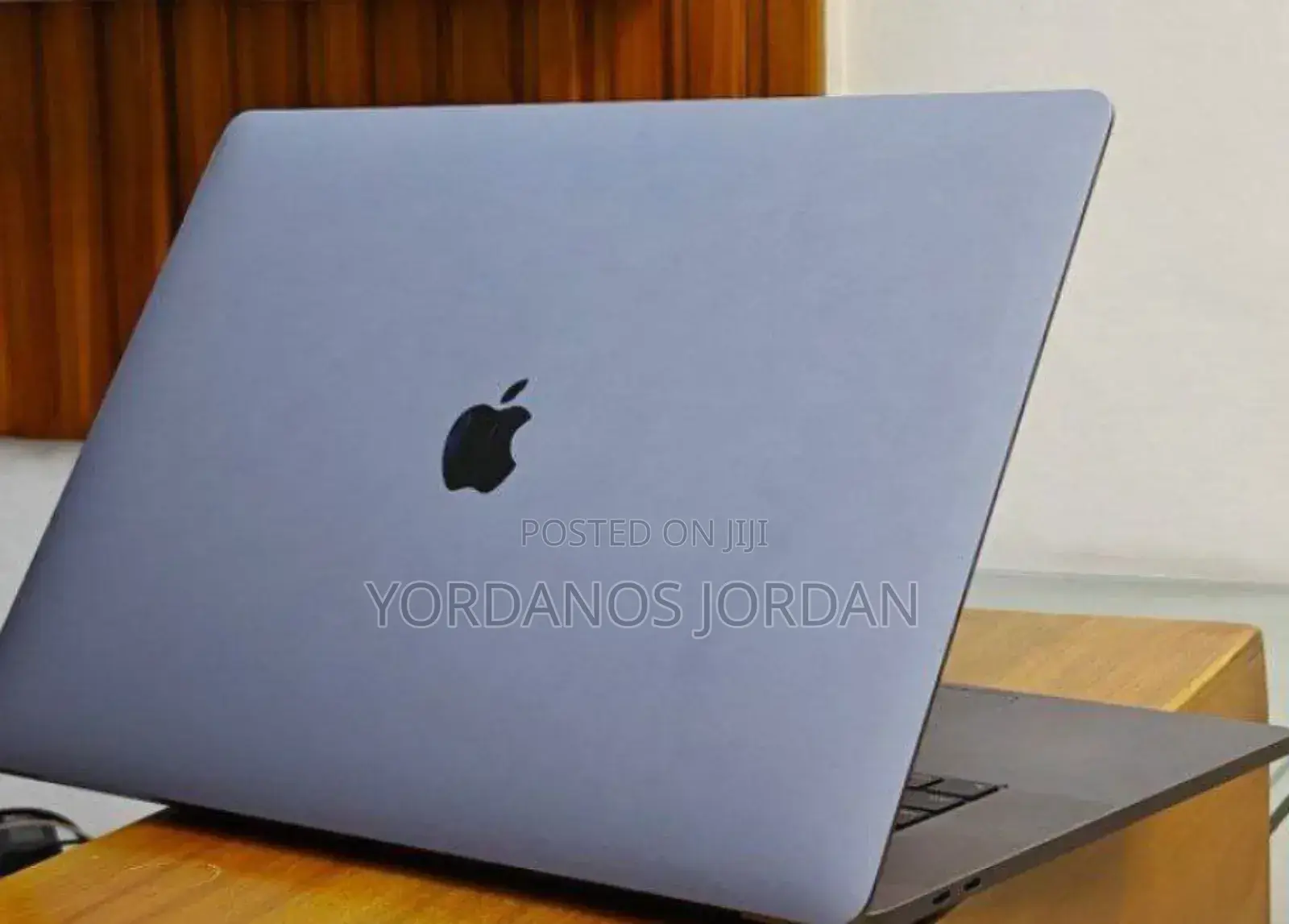 New Laptop Apple MacBook Pro 2019 16GB Intel Core i7 SSD 512GB
