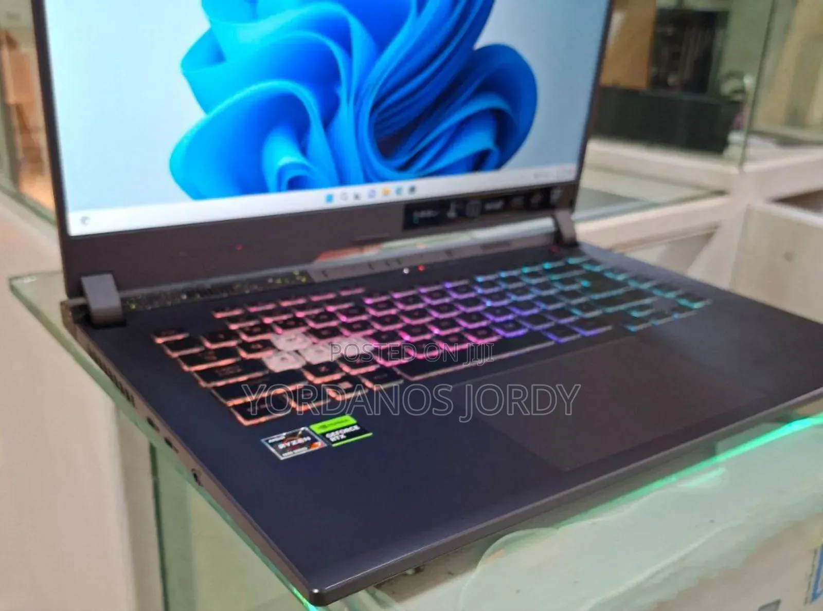 New Laptop Asus ROG Strix G15 16GB AMD Ryzen 7 SSD 1T