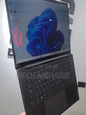 Photo - New Laptop Lenovo ThinkPad Yoga 16GB Intel Core I5 SSD 1T