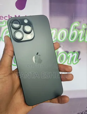 Photo - New Apple iPhone 15 Pro Max 256 GB Black