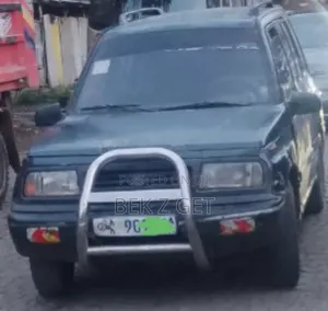 Photo - Suzuki Vitara 1995 Green