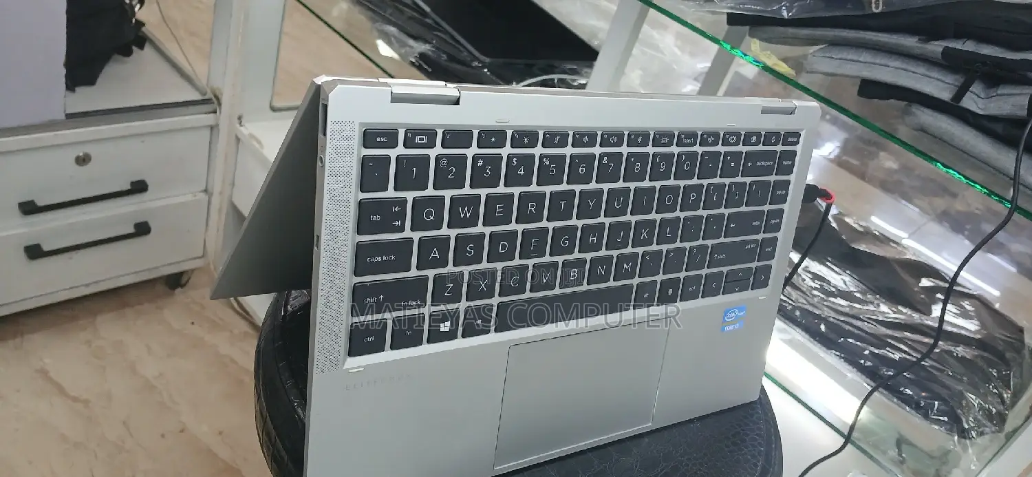 New Laptop HP EliteBook X360 1040 G7 16GB Intel Core I7 SSD 512GB