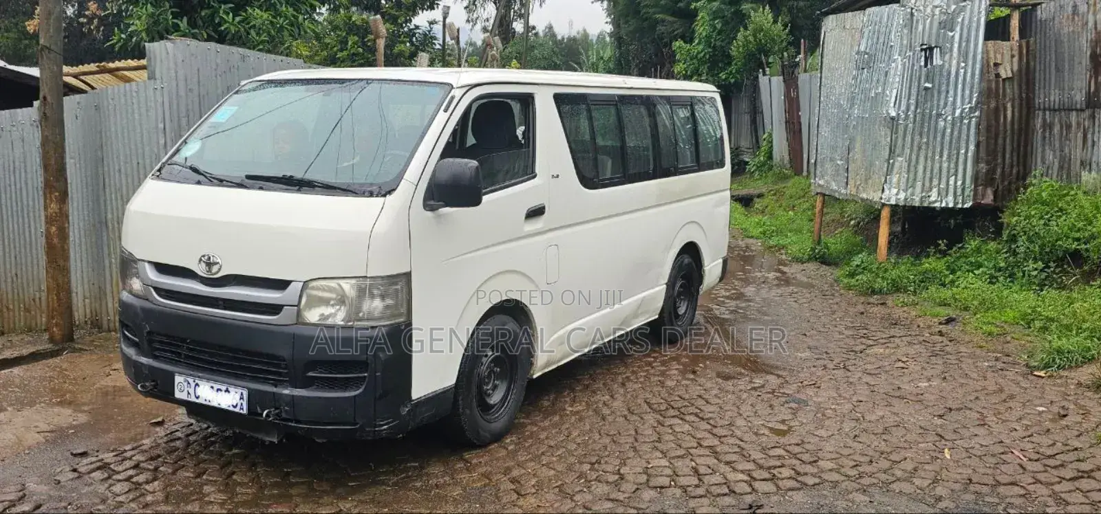 Toyota HiAce 2010 White