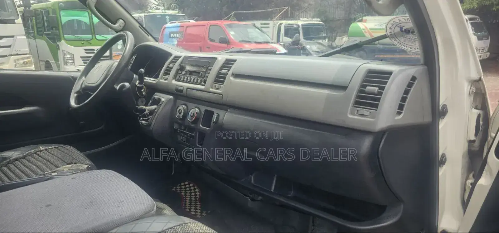 Toyota HiAce 2010 White