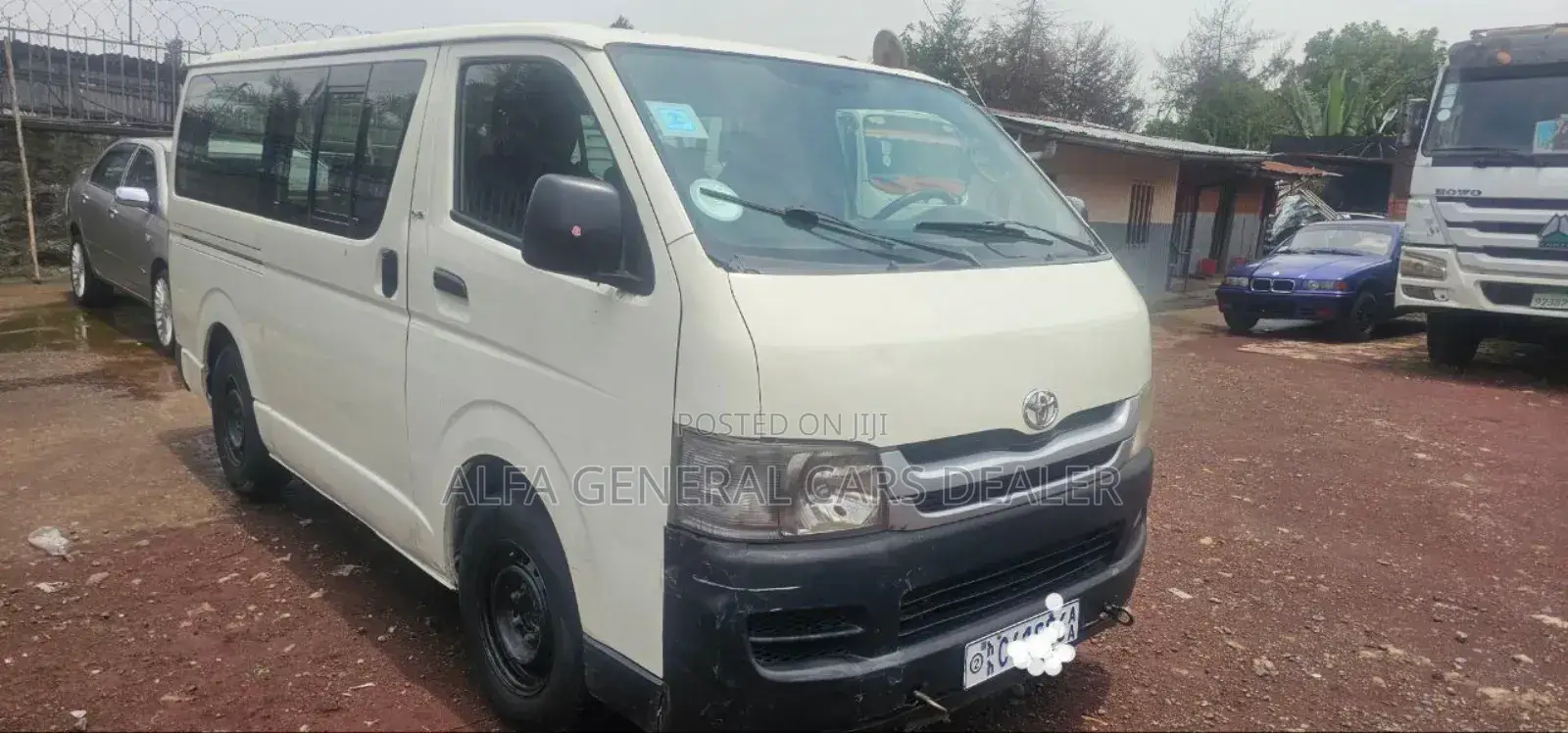 Toyota HiAce 2010 White
