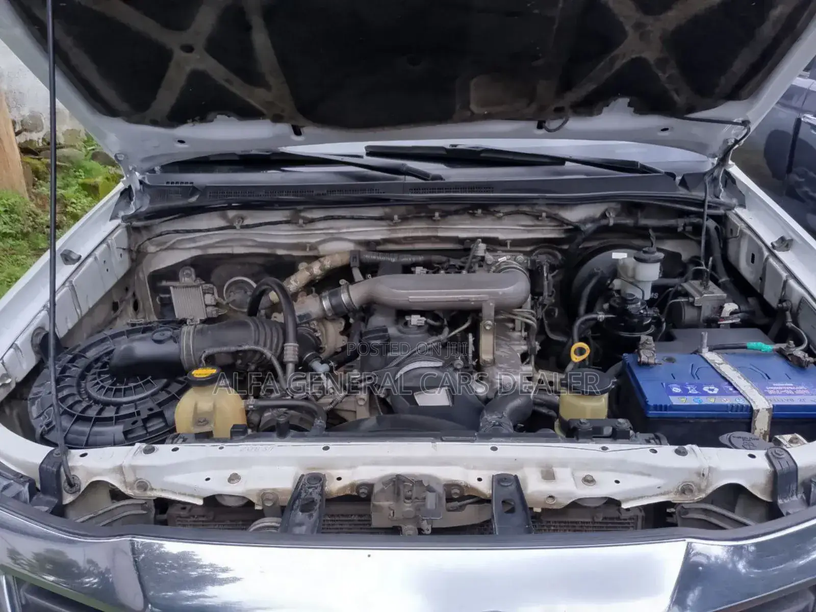 Toyota HiAce 2010 White