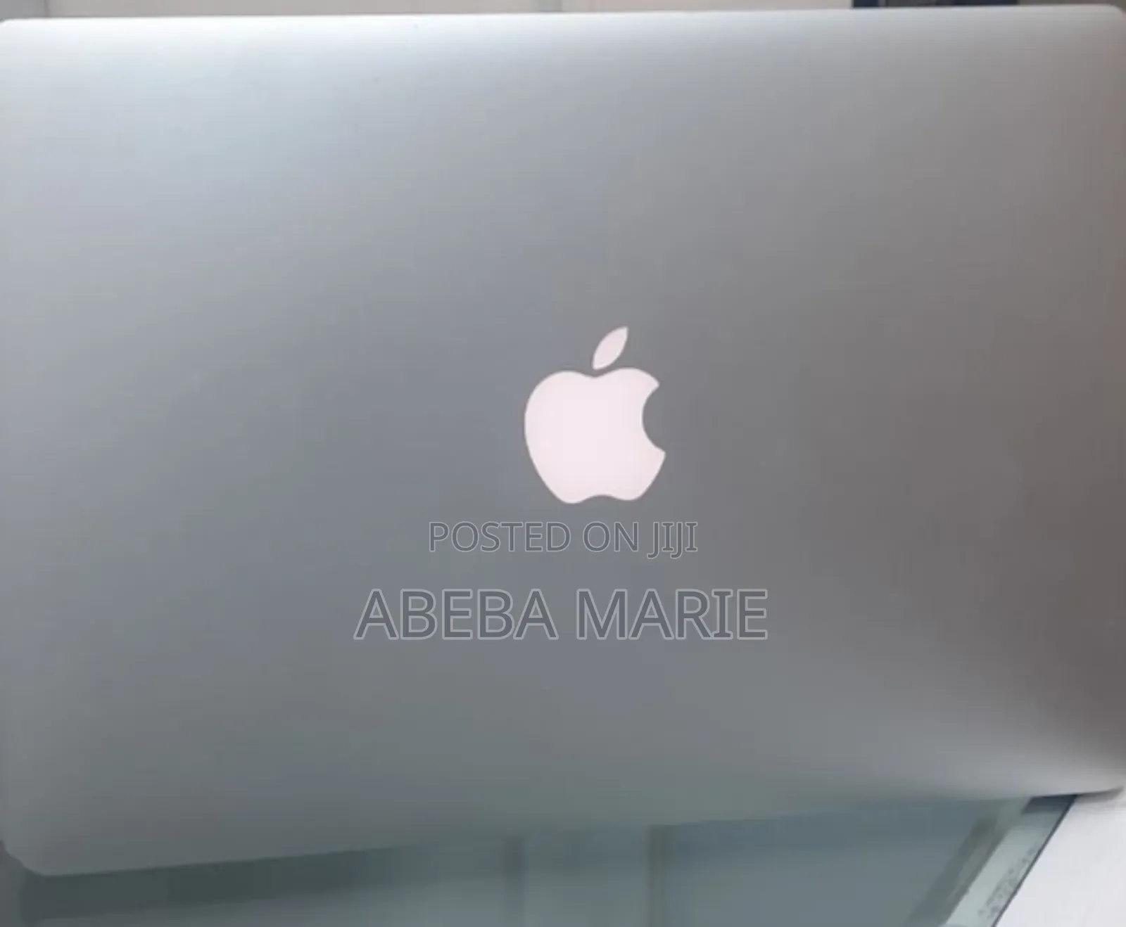 New Laptop Apple MacBook Pro 2015 8GB Intel Core I5 SSD 256GB