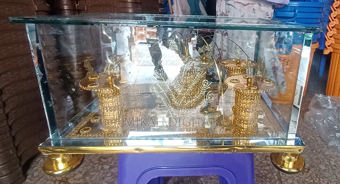 Golden Flower Decorated Glass Rekebot | ወርቃማ አበባ ቅርፅመ ስታወት ረከቦት