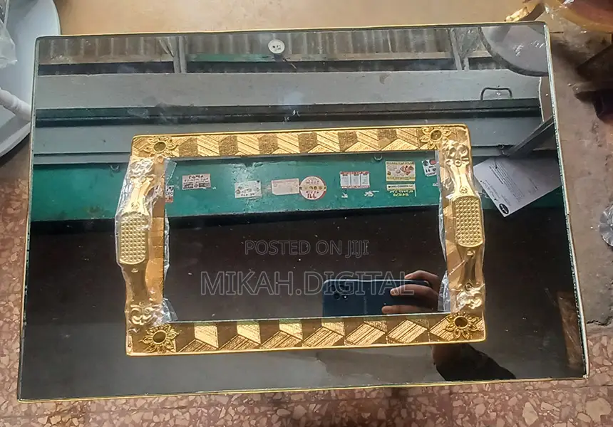 Golden Rectangular Glass Top Rekebot | ወርቃማ ባለመስታወት ረከቦት