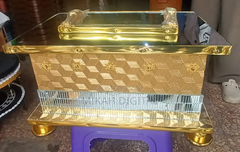 Golden Rectangular Glass Top Rekebot | ወርቃማ ባለመስታወት ረከቦት