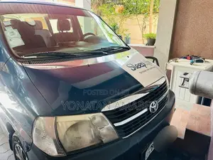 Photo - Toyota HiAce 2011 Blue