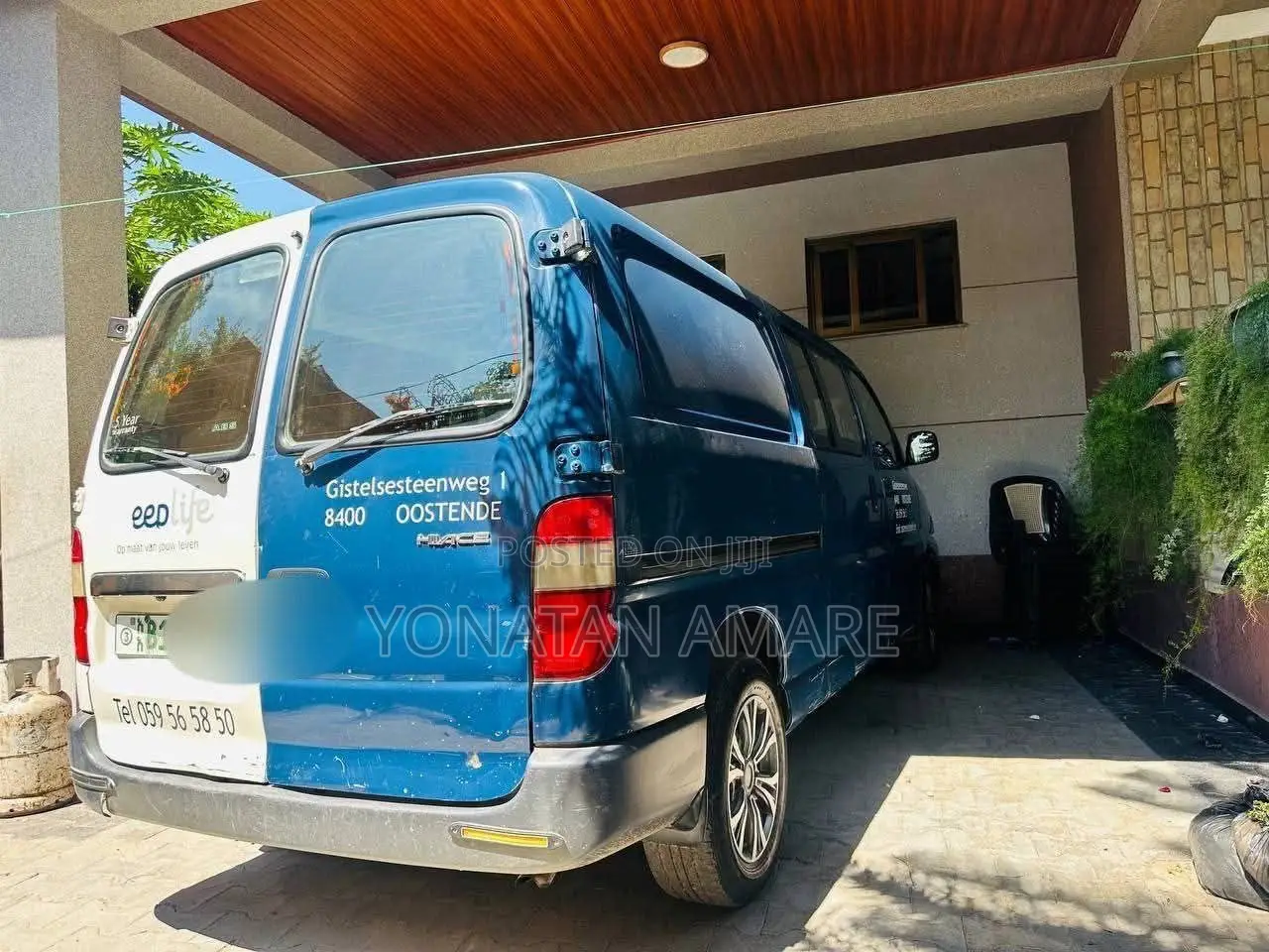 Toyota HiAce 2011 Blue