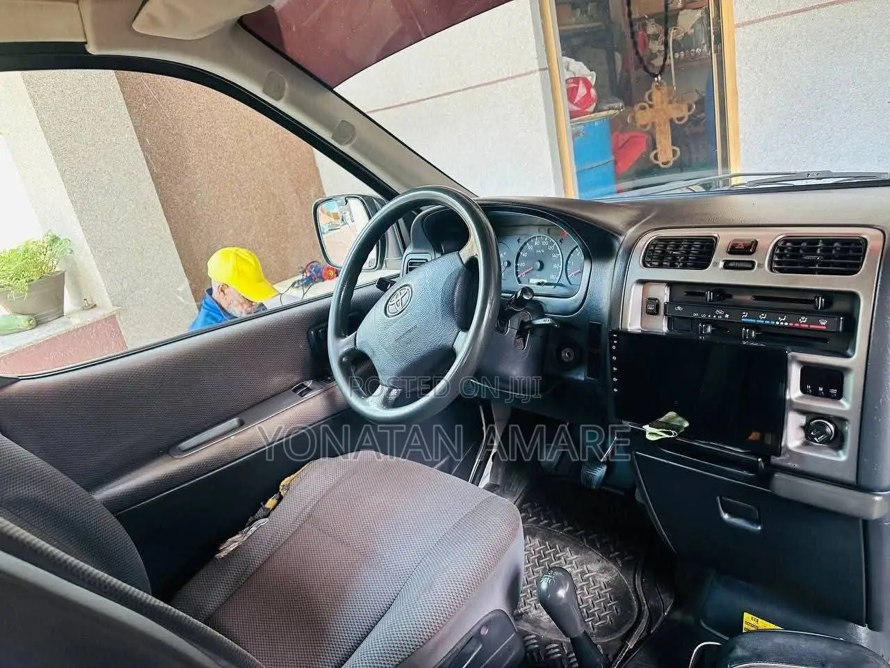 Toyota HiAce 2011 Blue