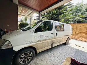 Toyota HiAce 2011 Blue