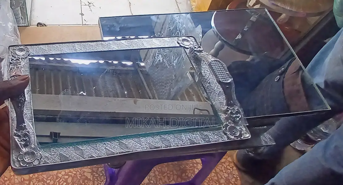 Silver Rectangular Glass Top Rekebot | ብርማ ባለመስታወቱ ረከቦት