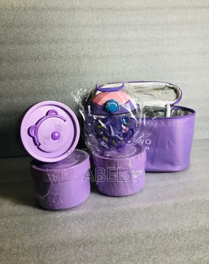 Photo - Quality Lunch Box With Its Own Bag