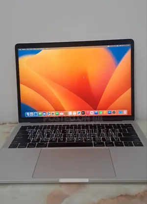 Photo - New Laptop Apple MacBook Pro 2017 8GB Intel Core I5 SSD 128GB