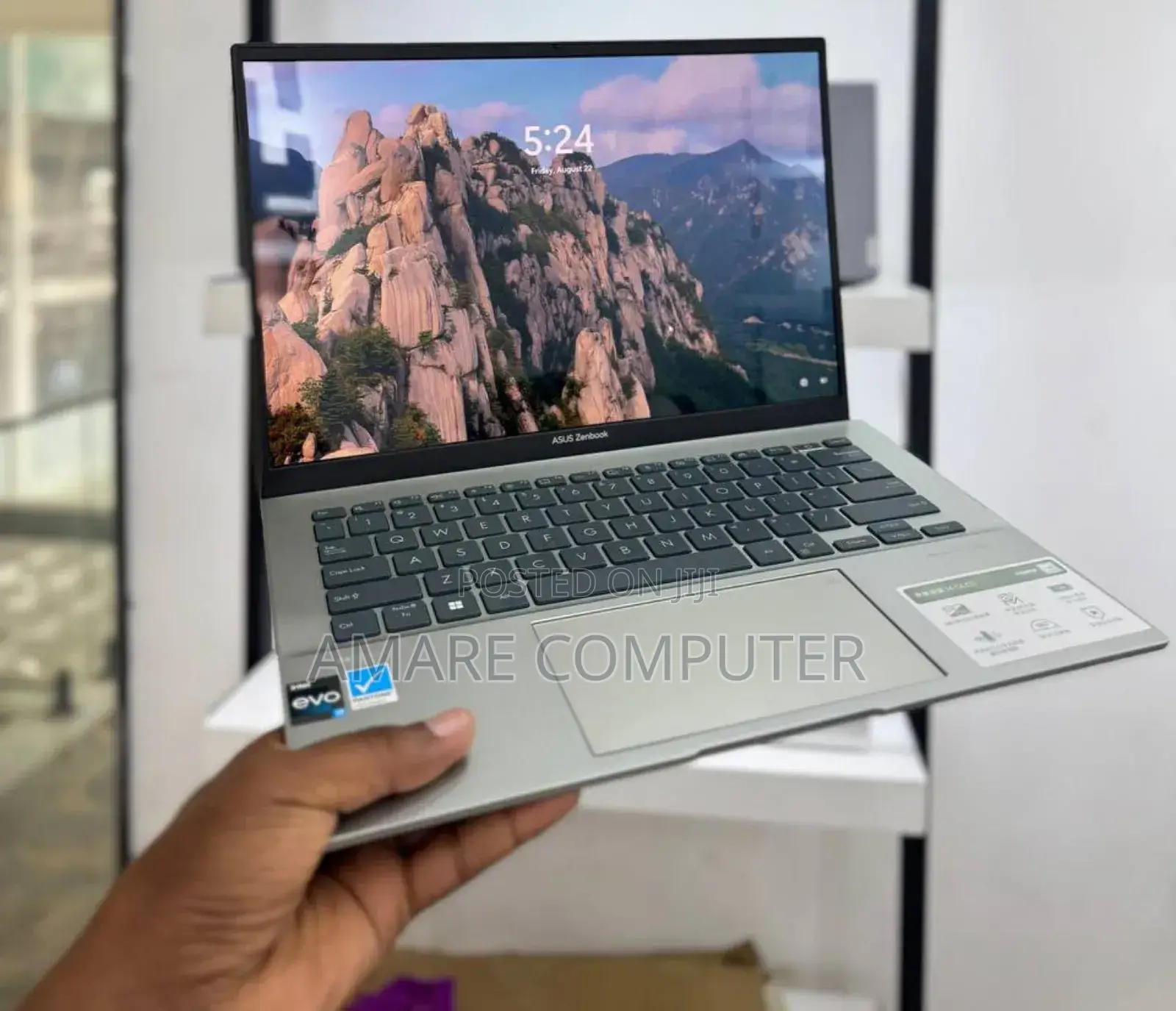 New Laptop Asus ZenBook Flip 14 UX461UA 16GB Intel Core I7 SSD 512GB