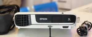 Photo - 1epson Projector Model: Eb-X51 Has: Bag Remote Model Name: Eb-X5