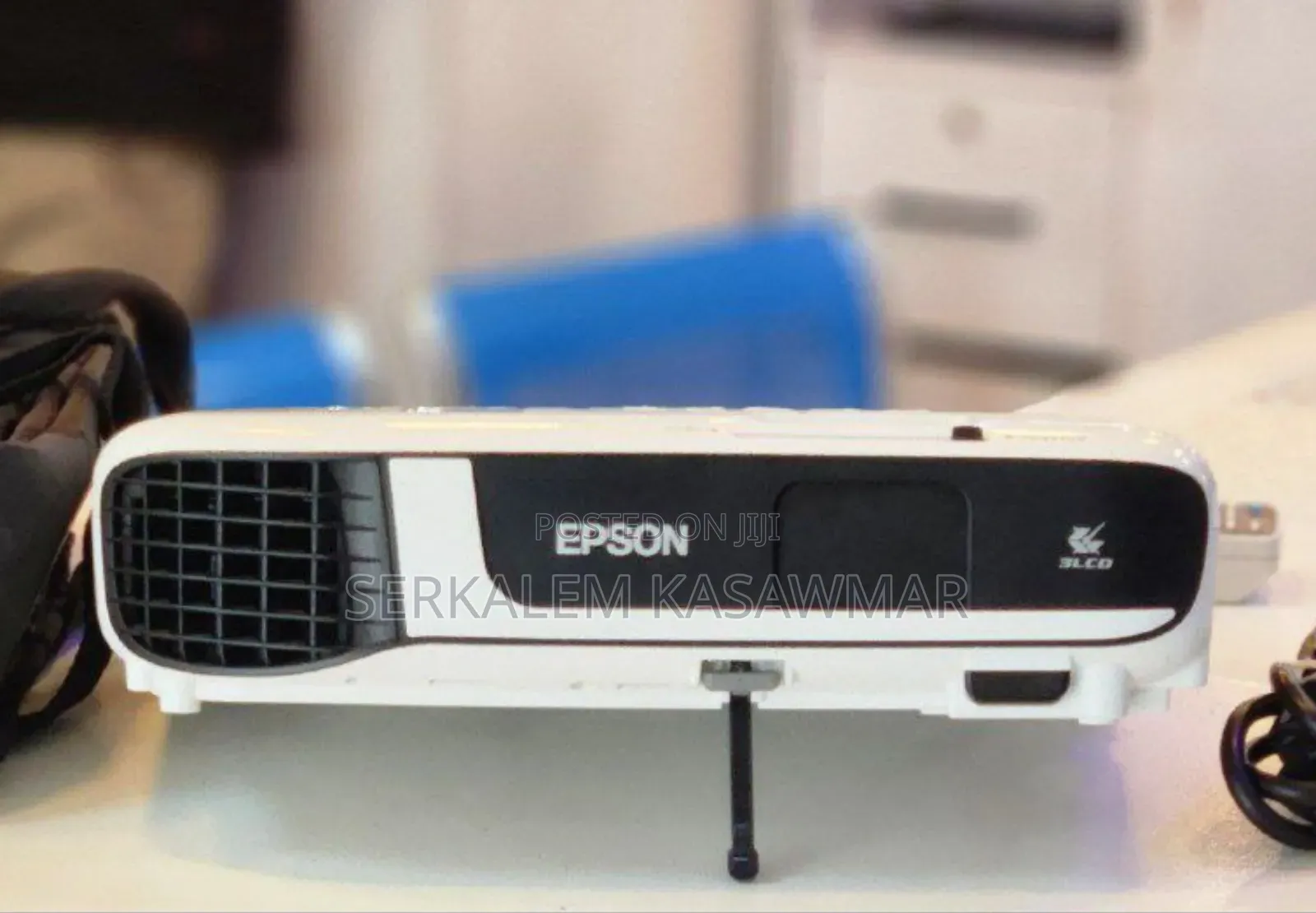 1epson Projector Model: Eb-X51 Has: Bag Remote Model Name: Eb-X5