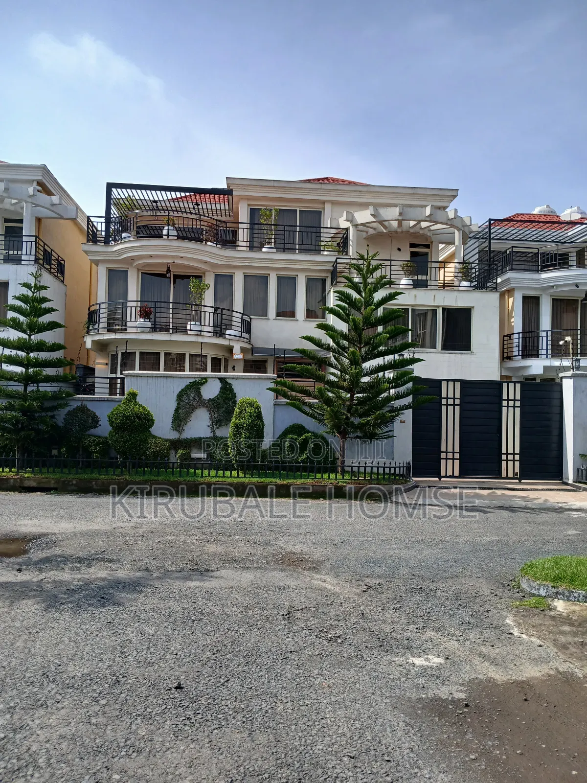 5bdrm Villa in Hayat Adebabay , Bole for sale