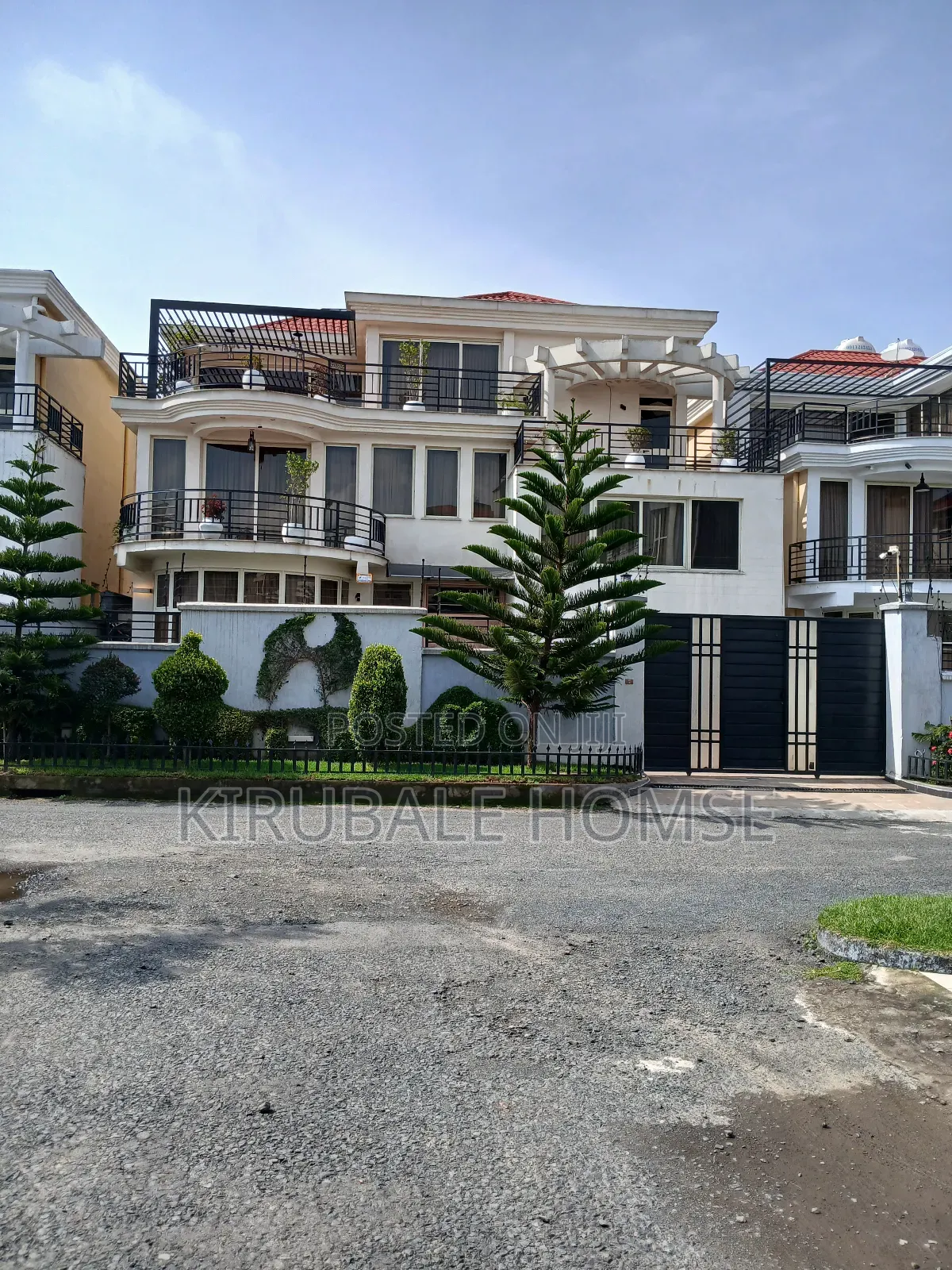 5bdrm Villa in Hayat Adebabay , Bole for sale