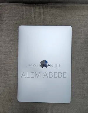 New Laptop Apple MacBook 2020 8GB Intel Core I5 SSD 512GB