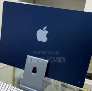 Photo - New Laptop Apple MacBook Air 2024 M3 13-Inch 8GB Apple M3 SSD 256GB