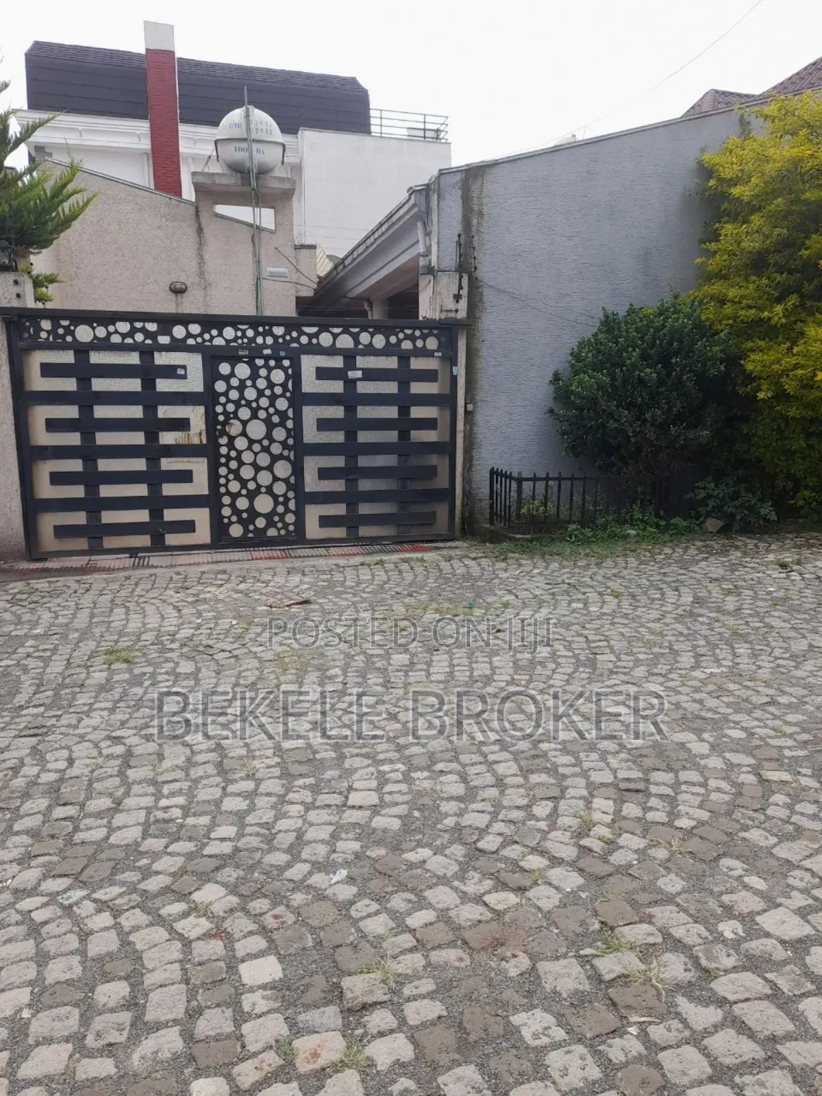 Furnished 5bdrm Villa in ቪለ, Bole for sale