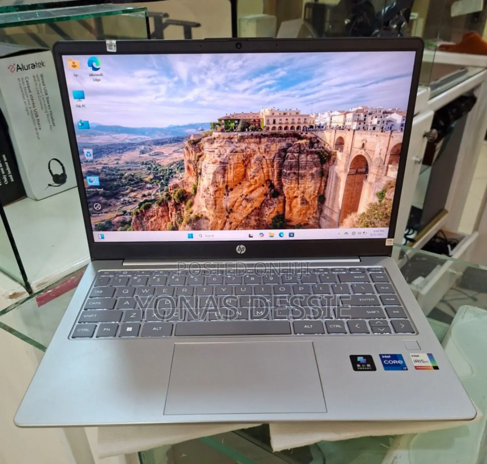 New Laptop HP Stream Notebook 16GB Intel Core I7 SSD 1T