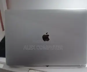 New Laptop Apple MacBook Pro 2018 32GB Intel Core I9 SSD 1T